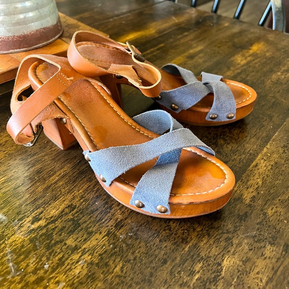 Coach and Four Heels